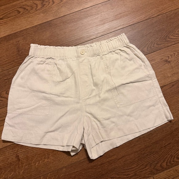 LOFT Pants - LOFT Cream Linen Blend High-Waist Elastic-Waist Shorts- Fits like XL